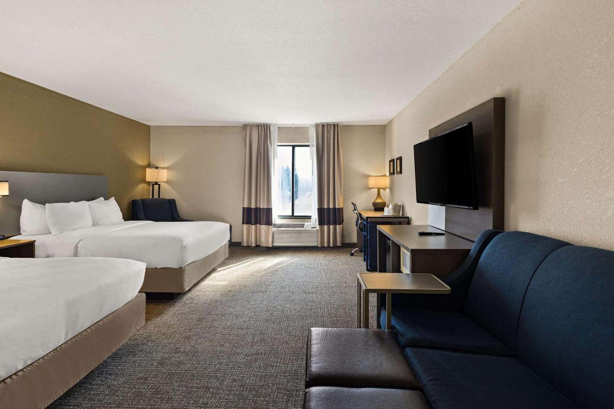 Comfort Inn Huntington Near University Экстерьер фото