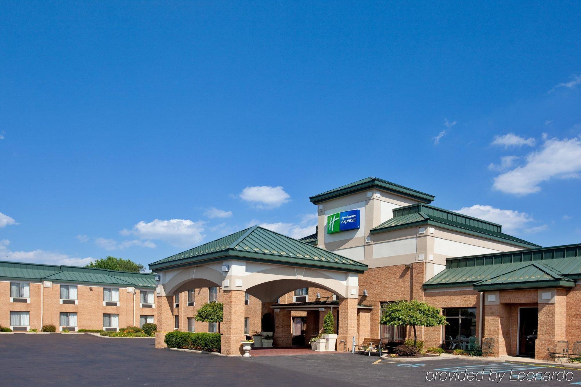 Comfort Inn Huntington Near University Экстерьер фото